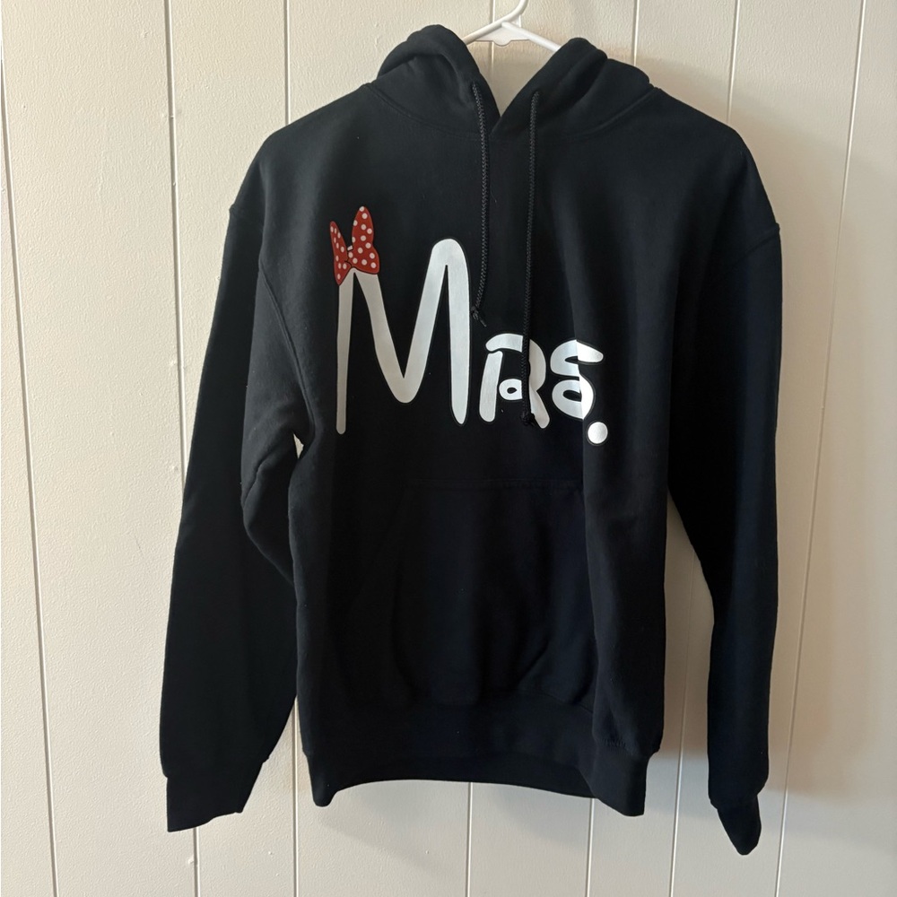 Gildan Disney Fan Black womens small Hooded Sweatshirt Minnie Orlando